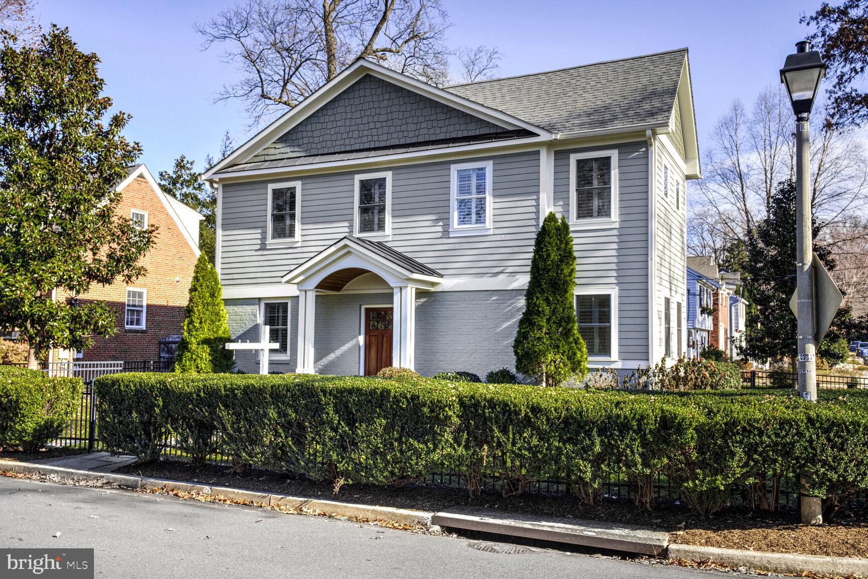 1125 N HARRISON STREET N