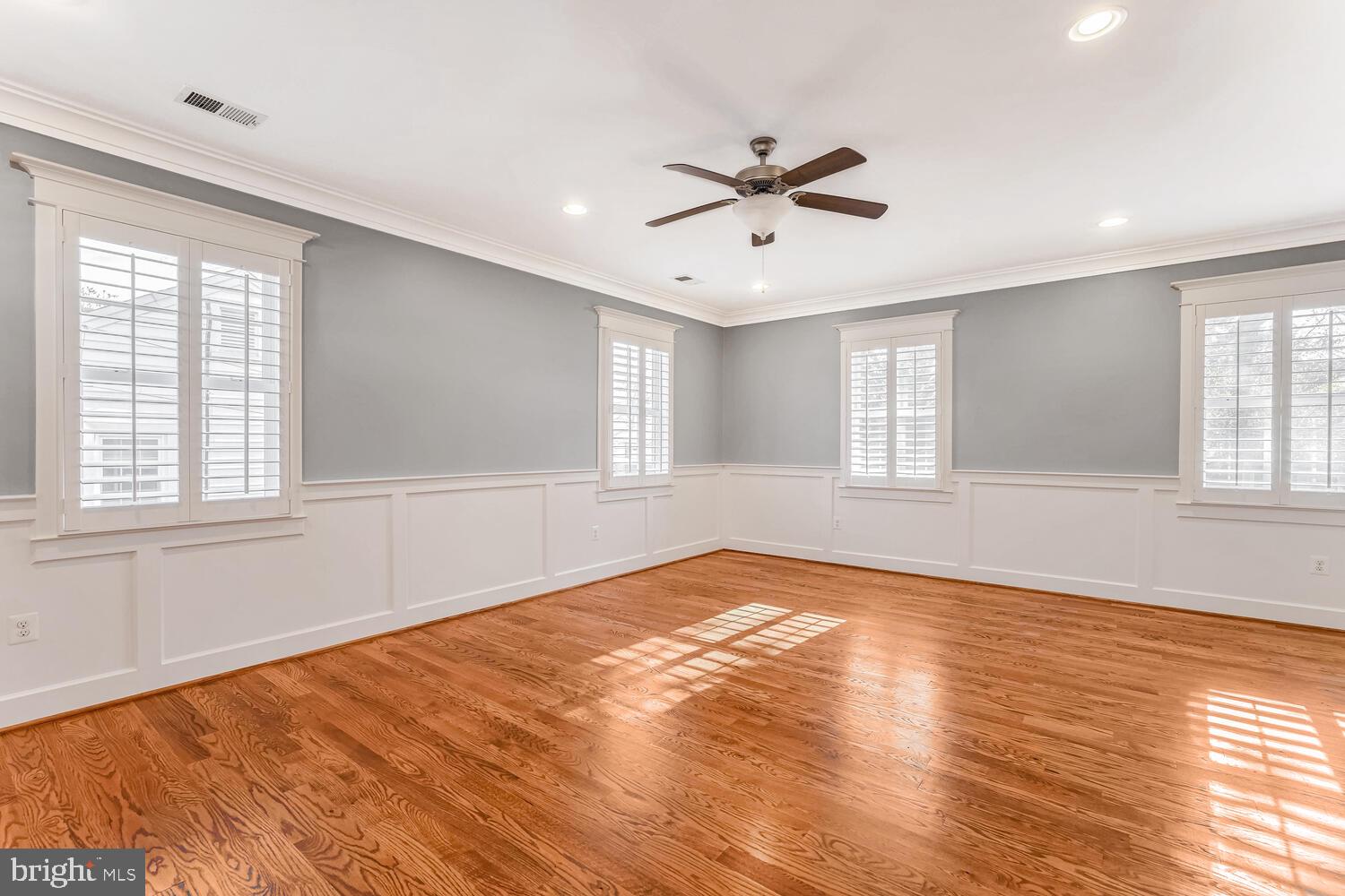 1125 N HARRISON STREET N