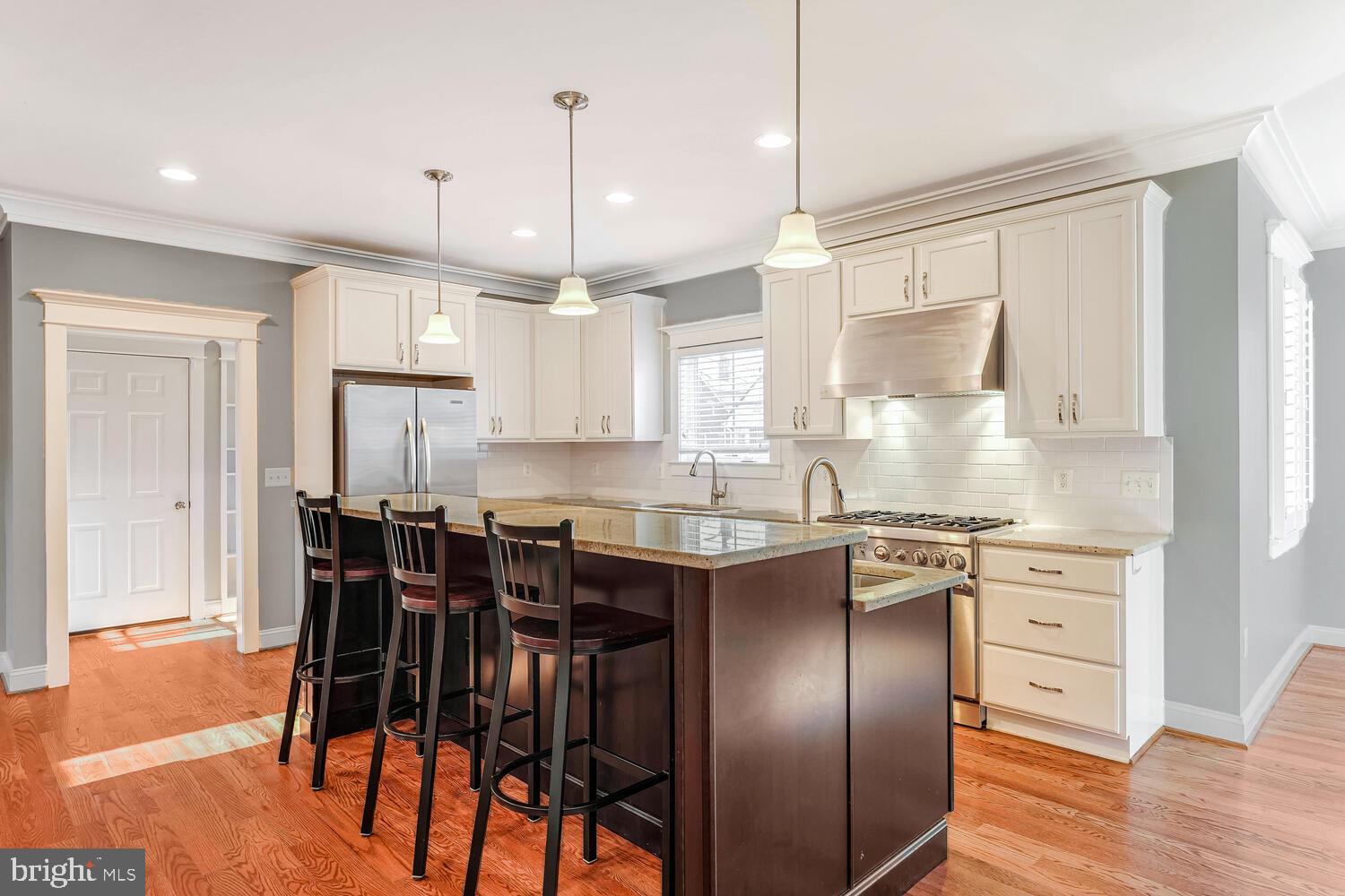 1125 N HARRISON STREET N