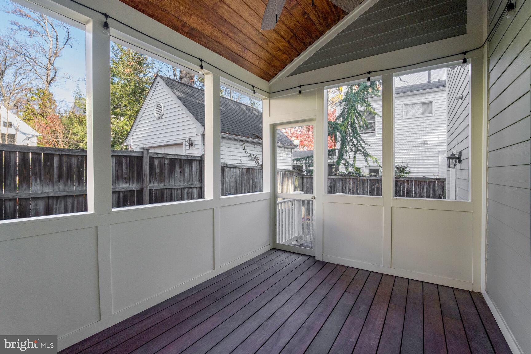 1125 N HARRISON STREET N