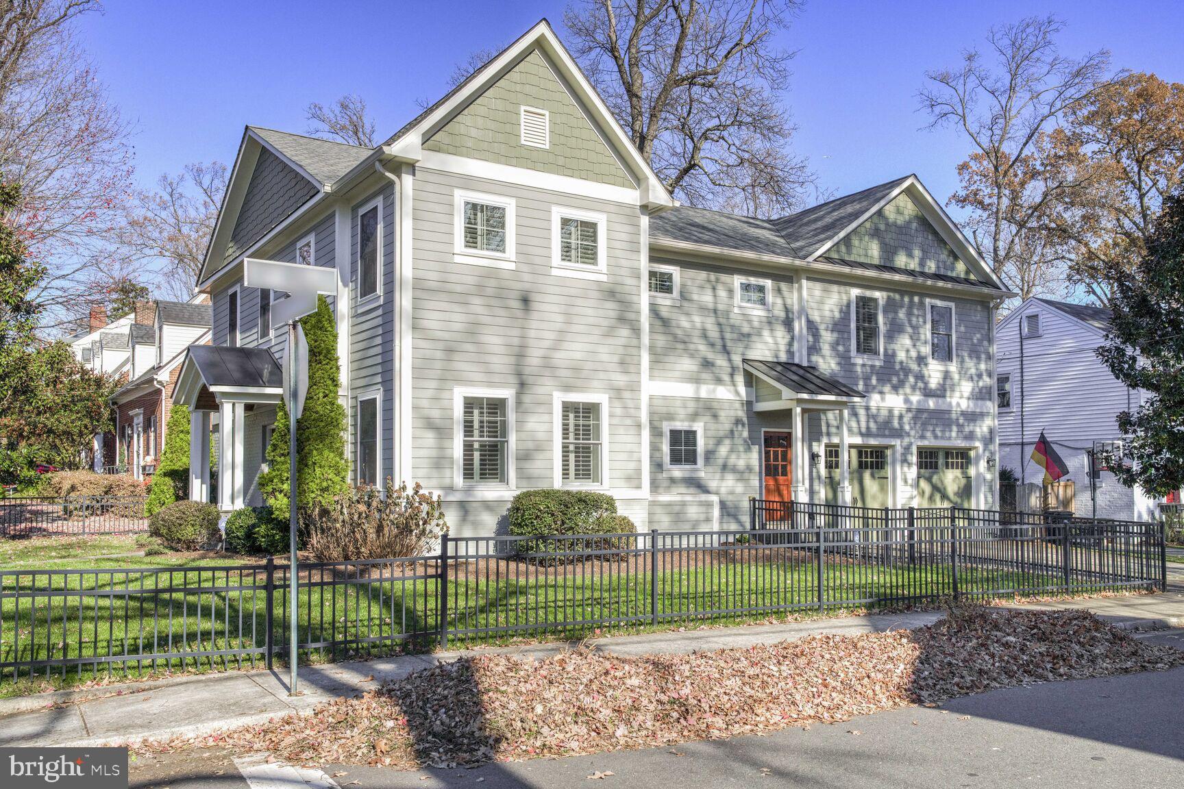 1125 N HARRISON STREET N