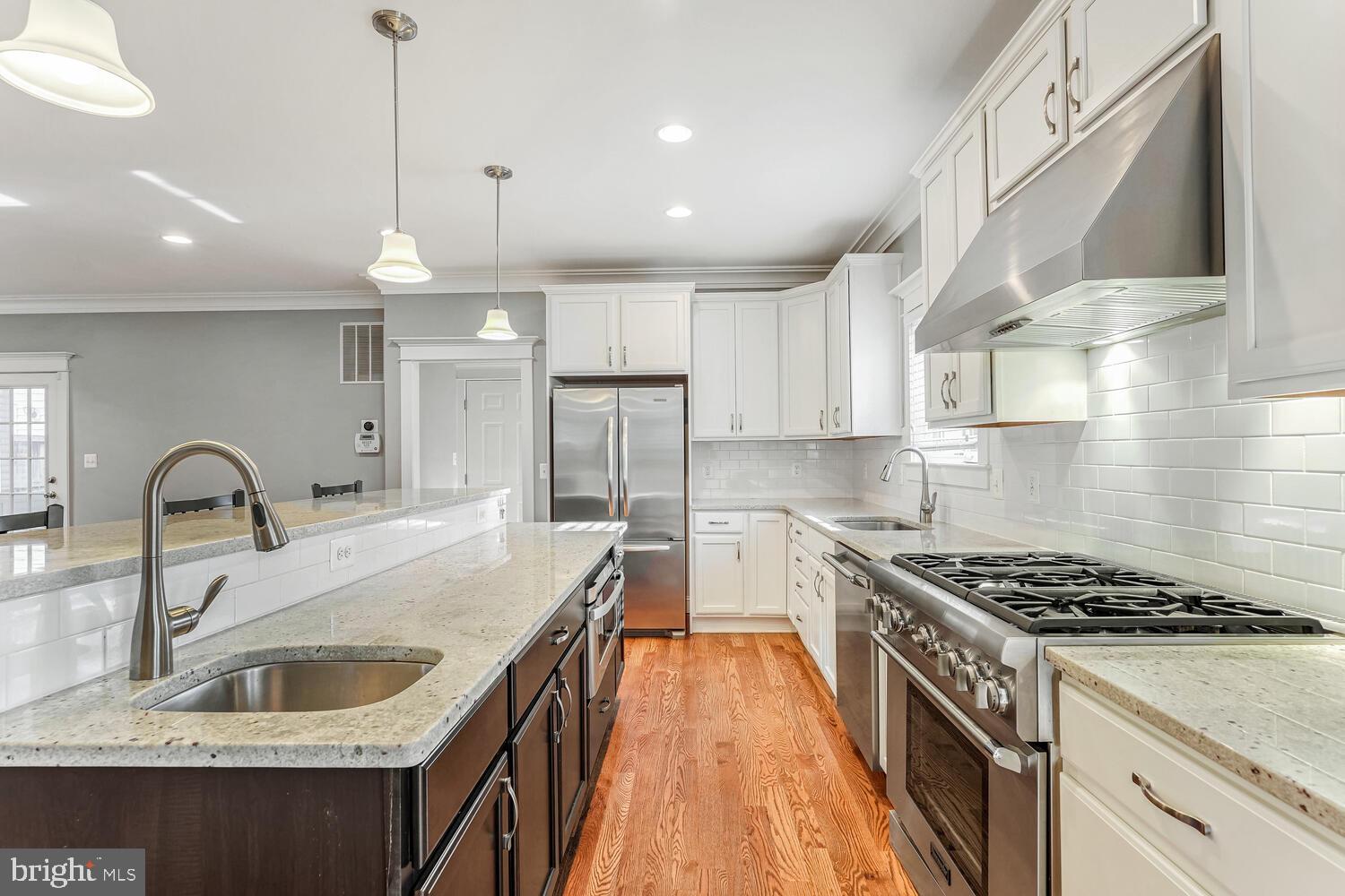 1125 N HARRISON STREET N