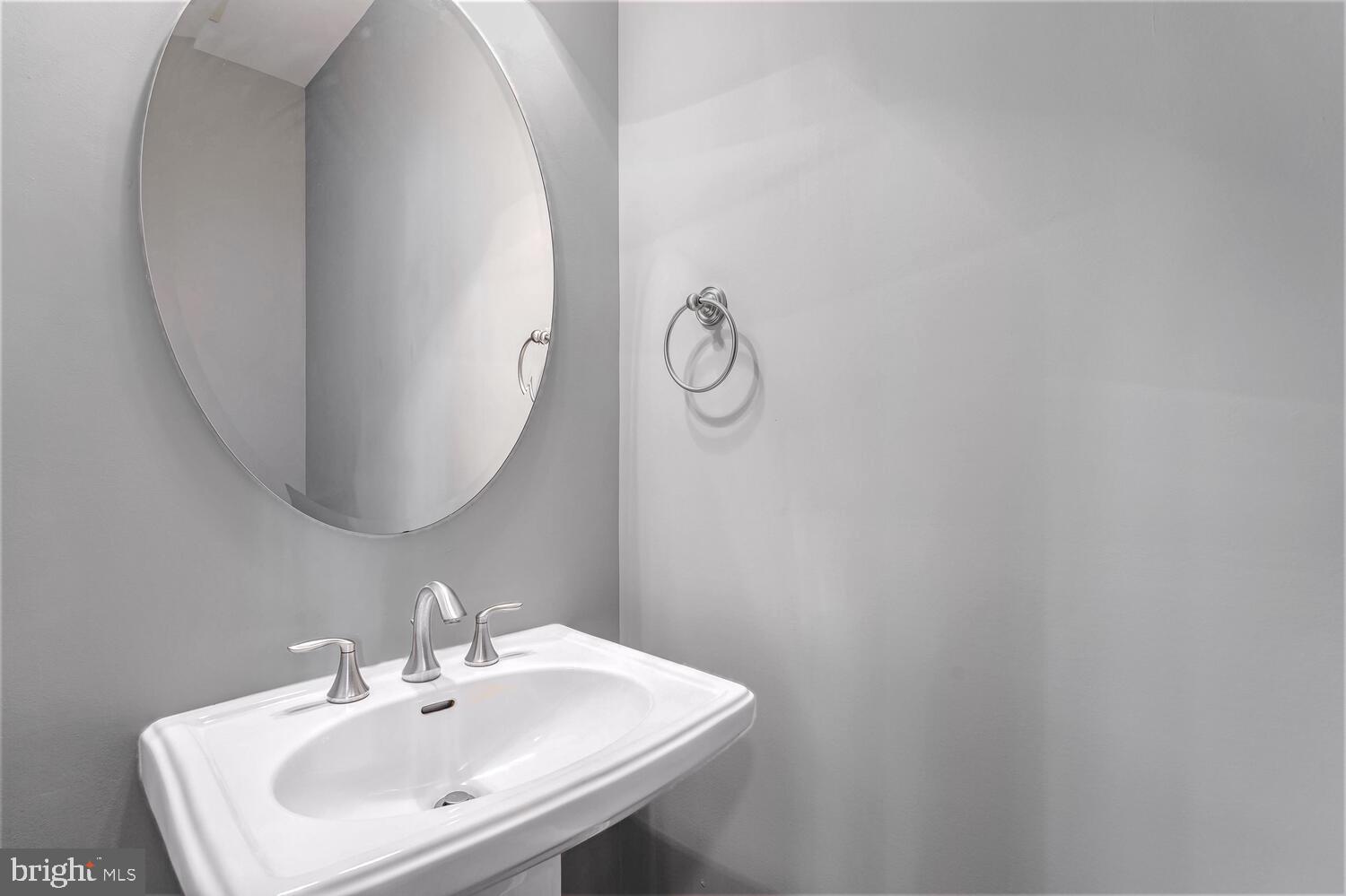 1125 N HARRISON STREET N