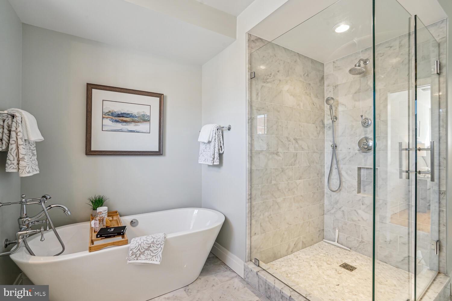 321 N COLUMBUS STREET