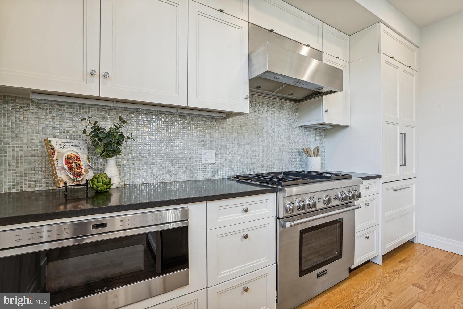 321 N COLUMBUS STREET