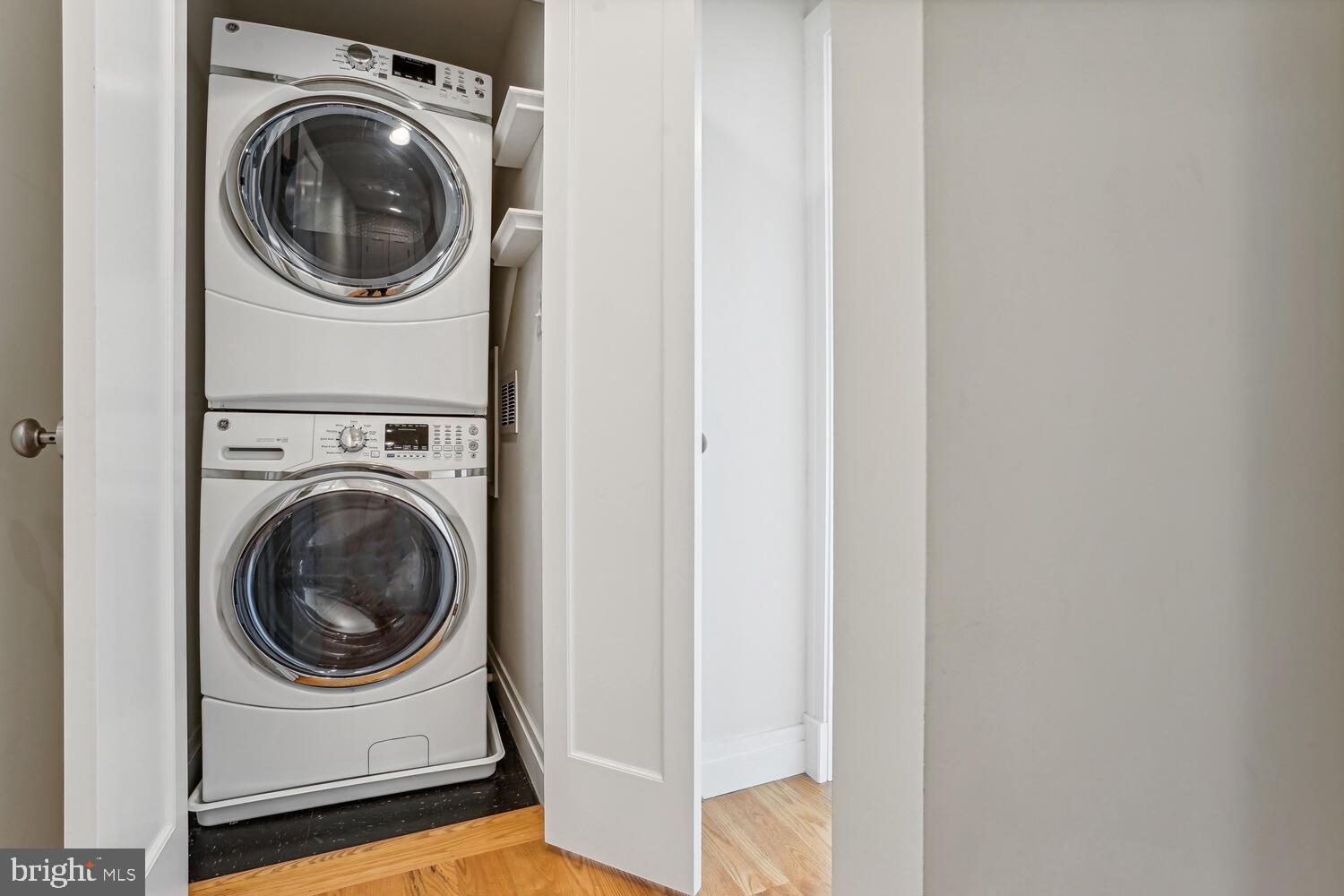 321 N COLUMBUS STREET