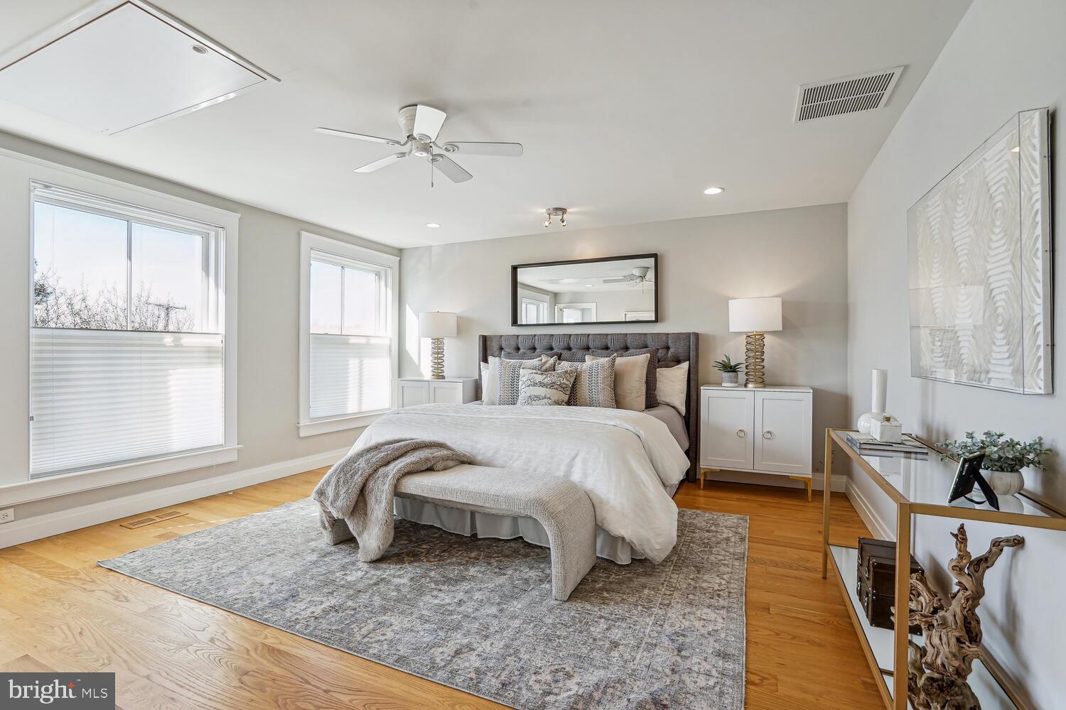 321 N COLUMBUS STREET