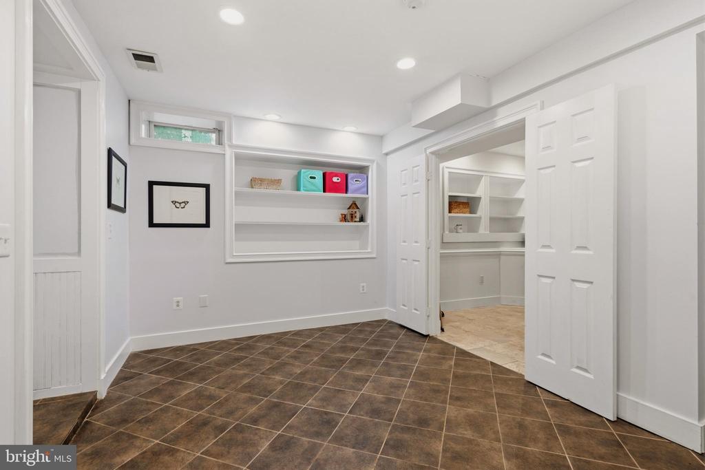 4106 FERN STREET