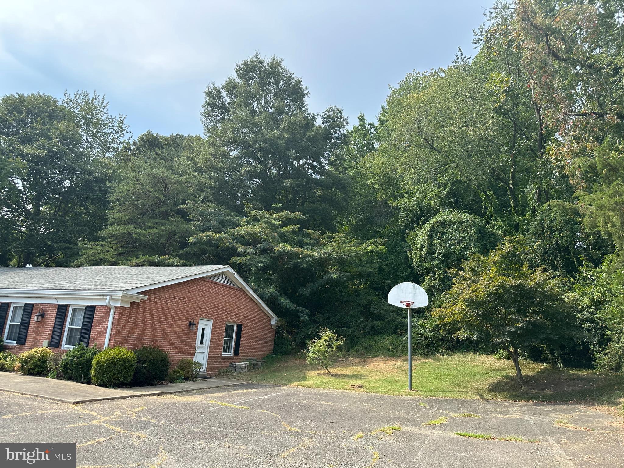 5940-5944 TELEGRAPH ROAD