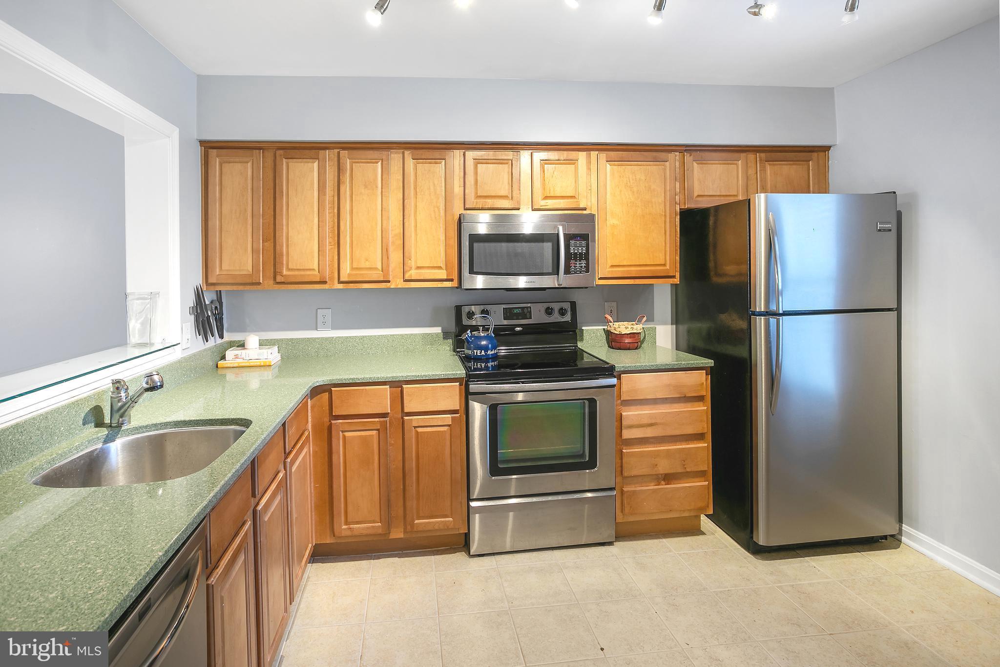 3179 SUMMIT SQUARE DRIVE 2-D2