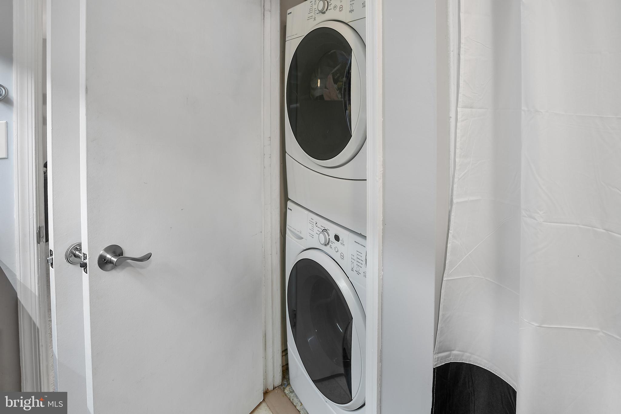 3179 SUMMIT SQUARE DRIVE 2-D2