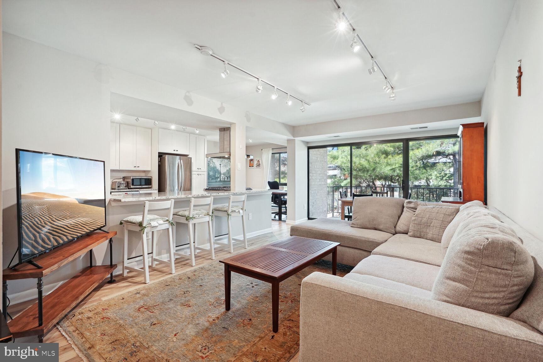 2073 ROYAL FERN COURT 11B