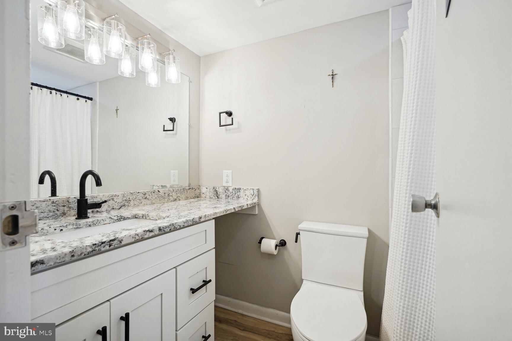 2073 ROYAL FERN COURT 11B