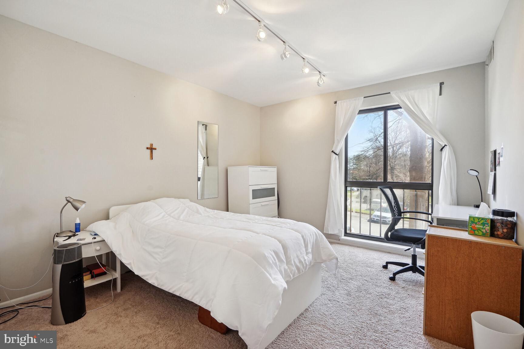 2073 ROYAL FERN COURT 11B