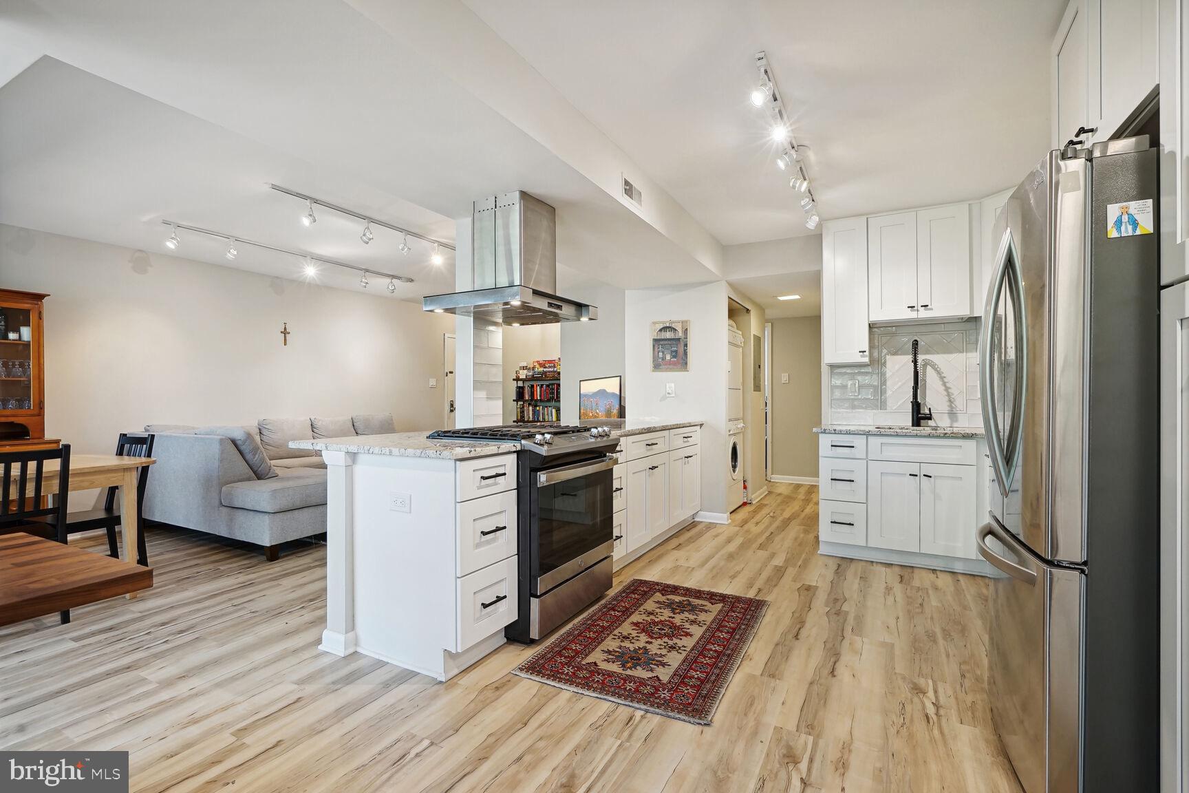 2073 ROYAL FERN COURT 11B