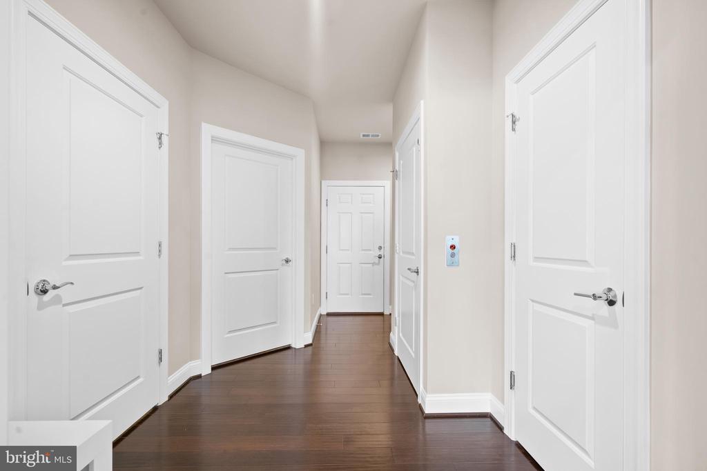 7841 OLIVET COURT