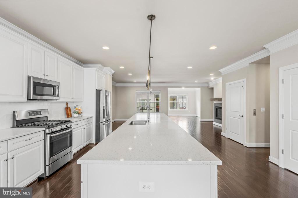 7841 OLIVET COURT