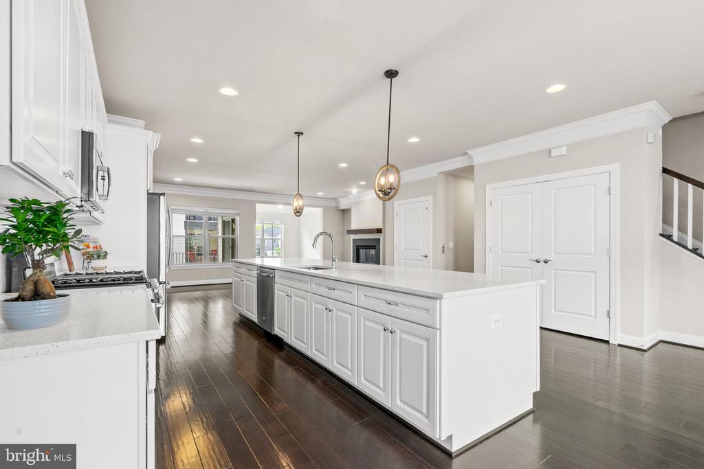 7841 OLIVET COURT