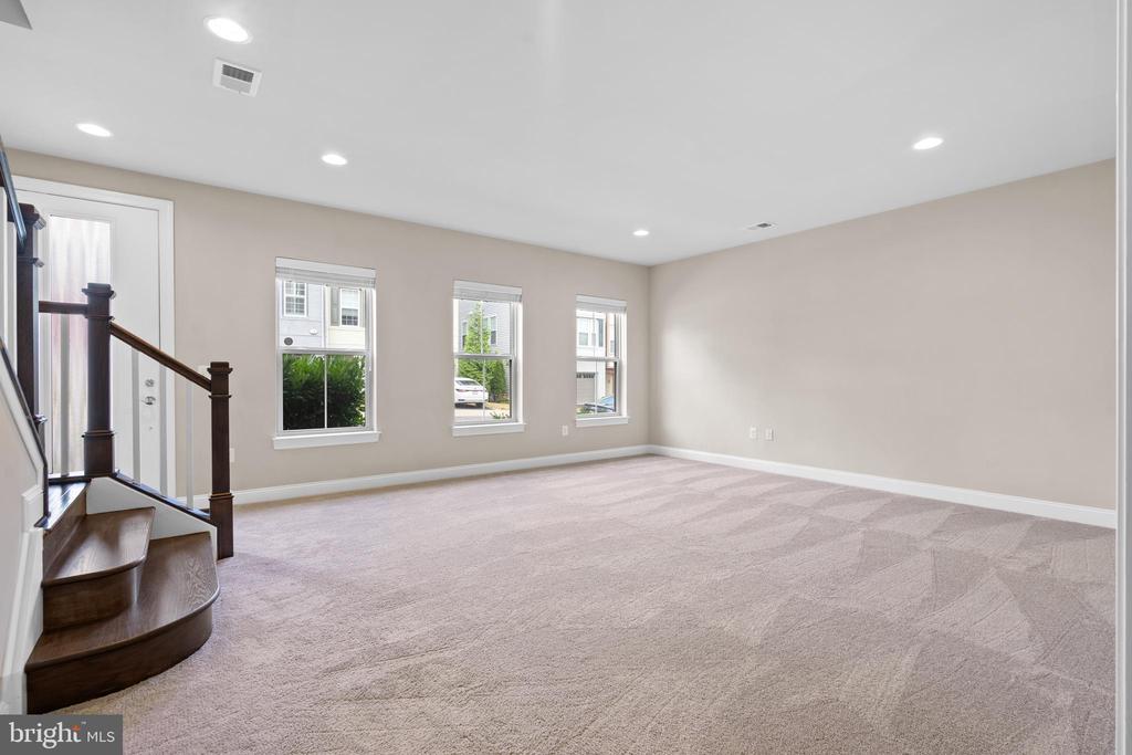 7841 OLIVET COURT