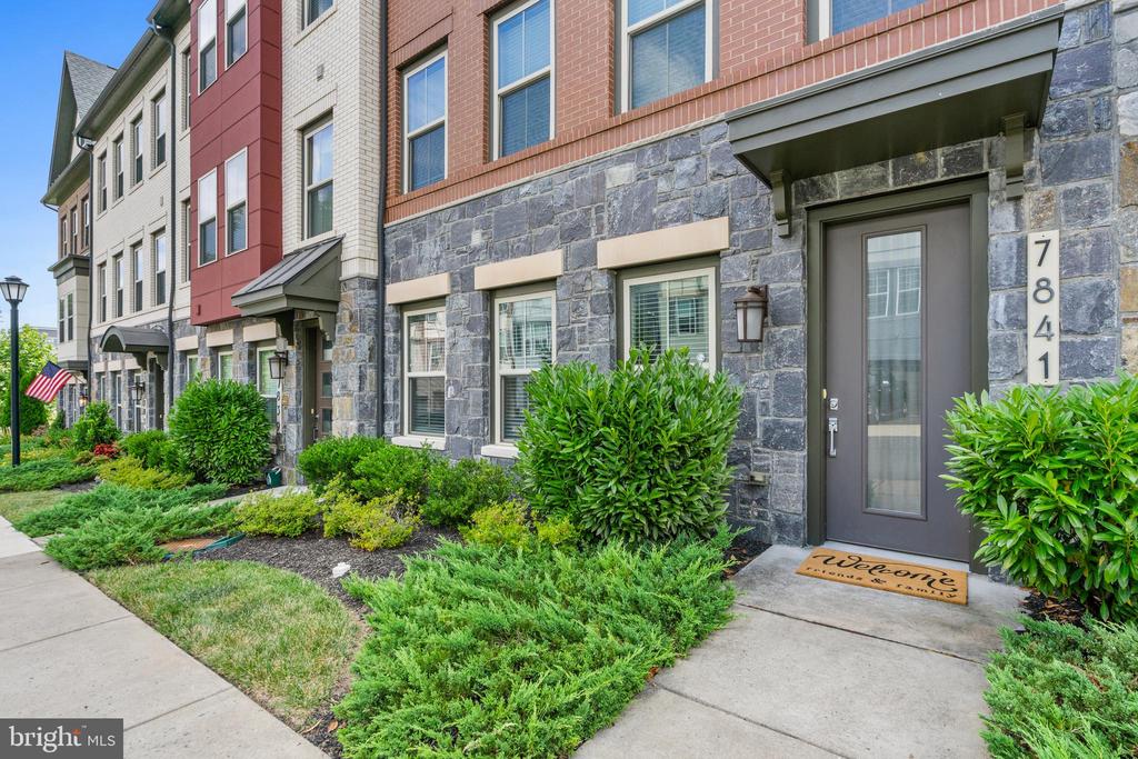 7841 OLIVET COURT