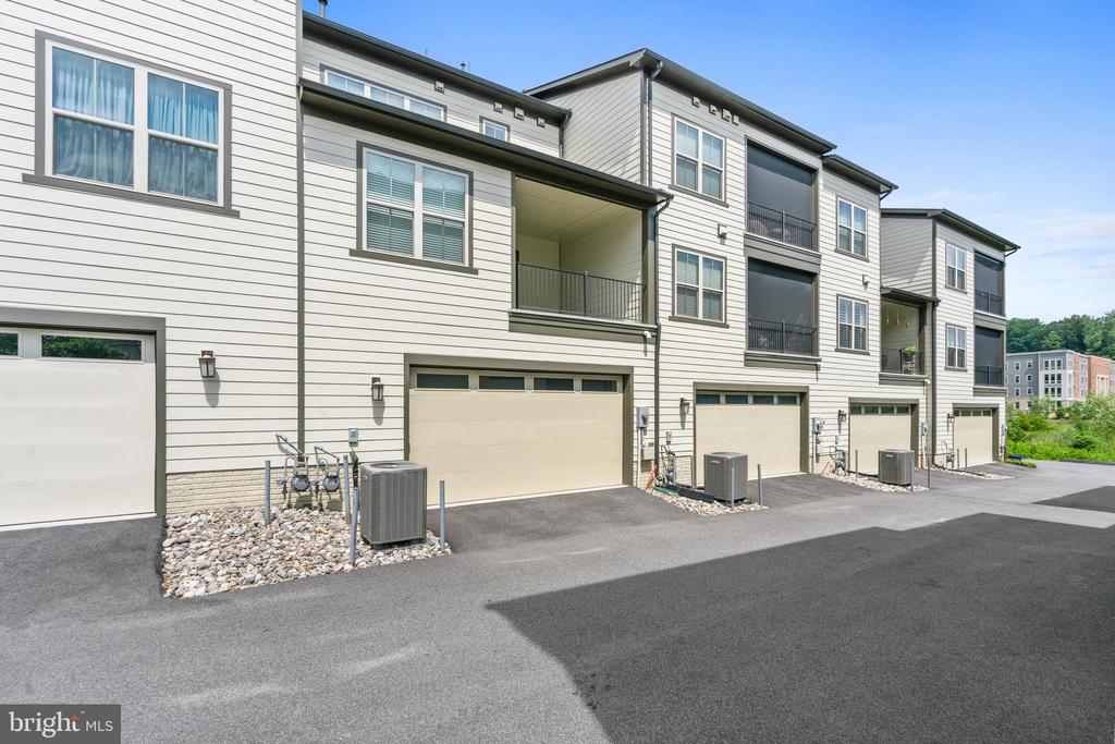 7841 OLIVET COURT