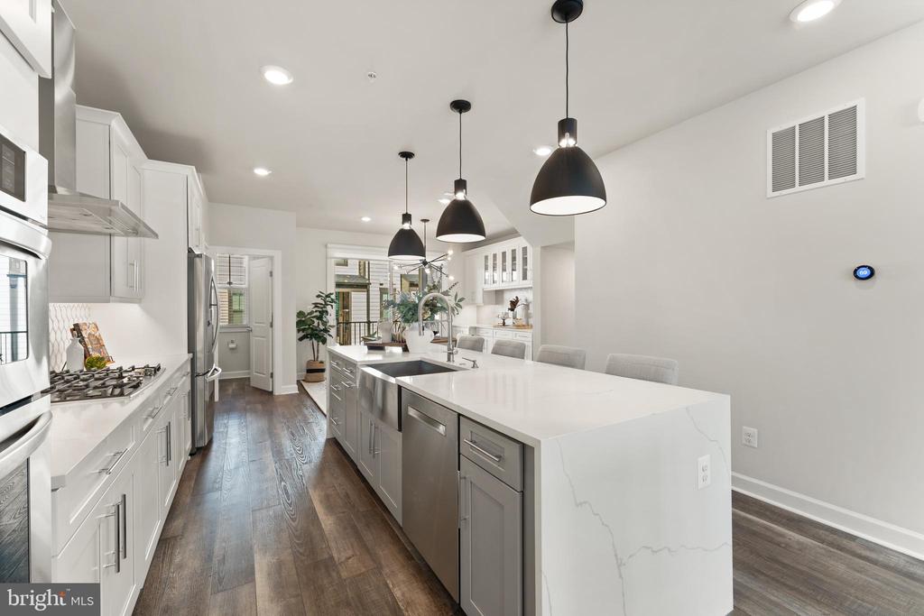 121 PLEASANT STREET NW 2