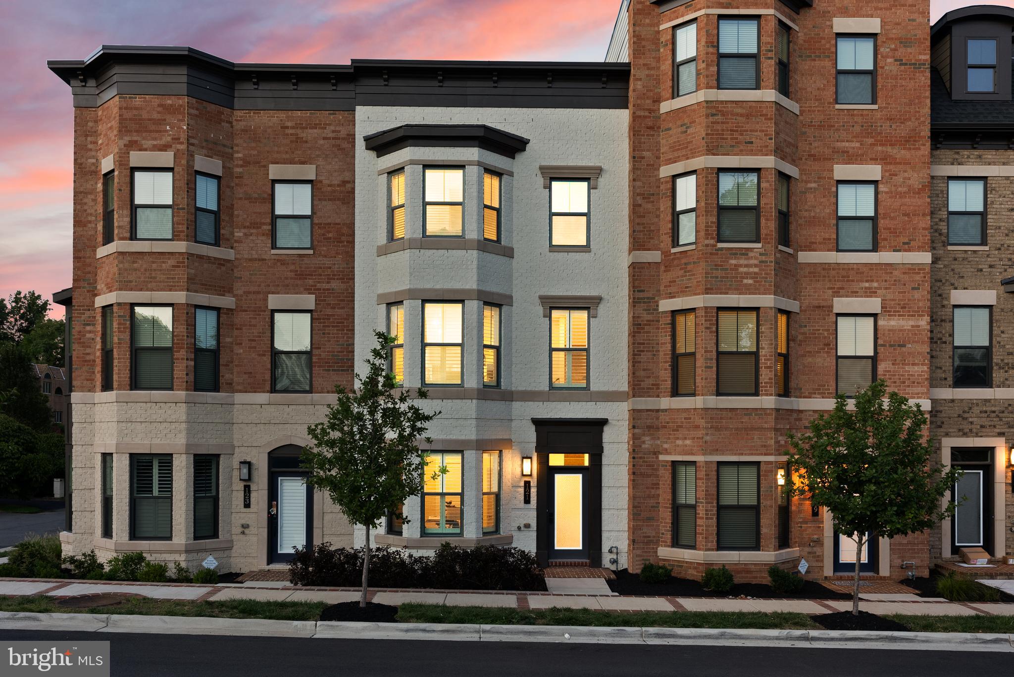 121 PLEASANT STREET NW 2