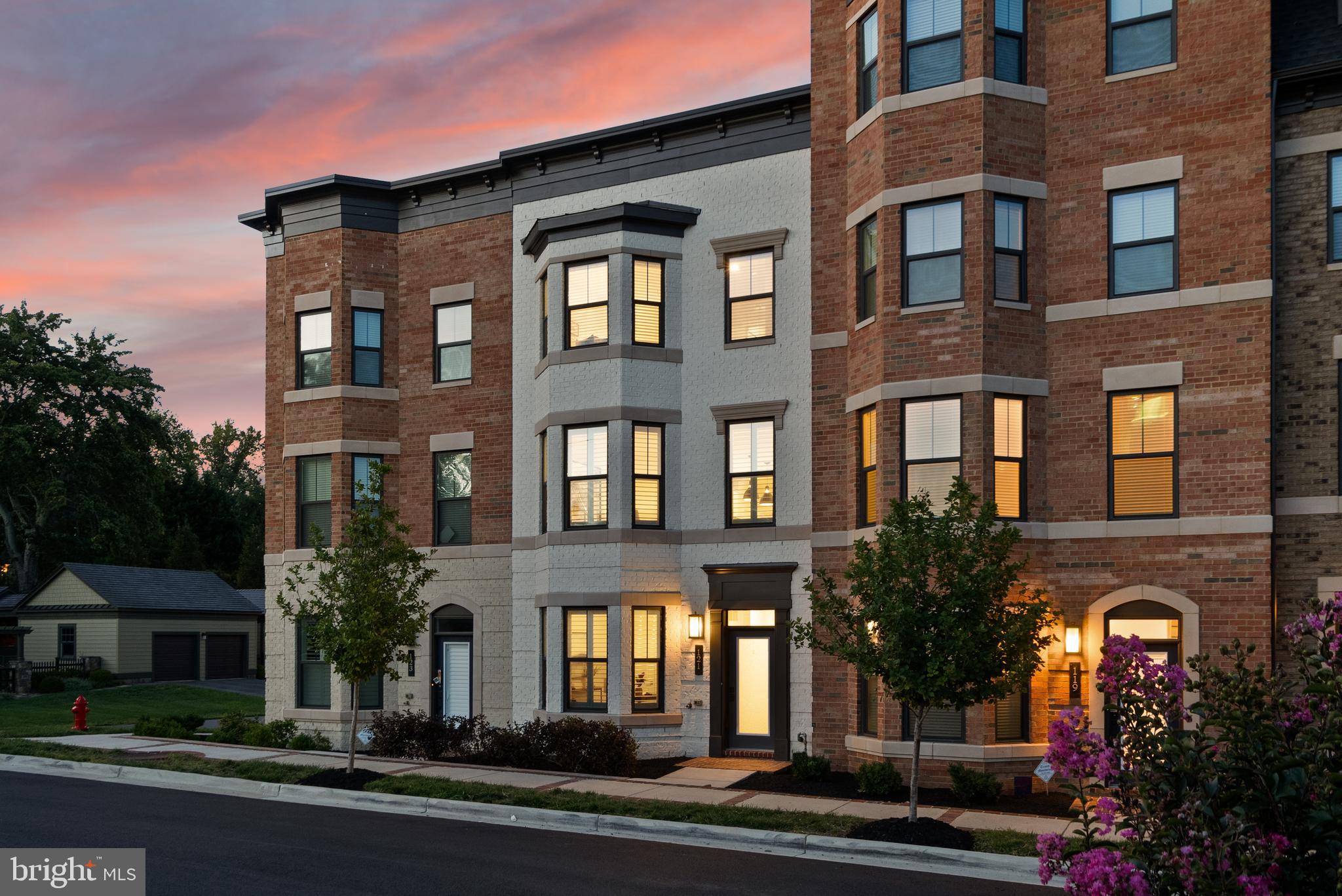 121 PLEASANT STREET NW 2