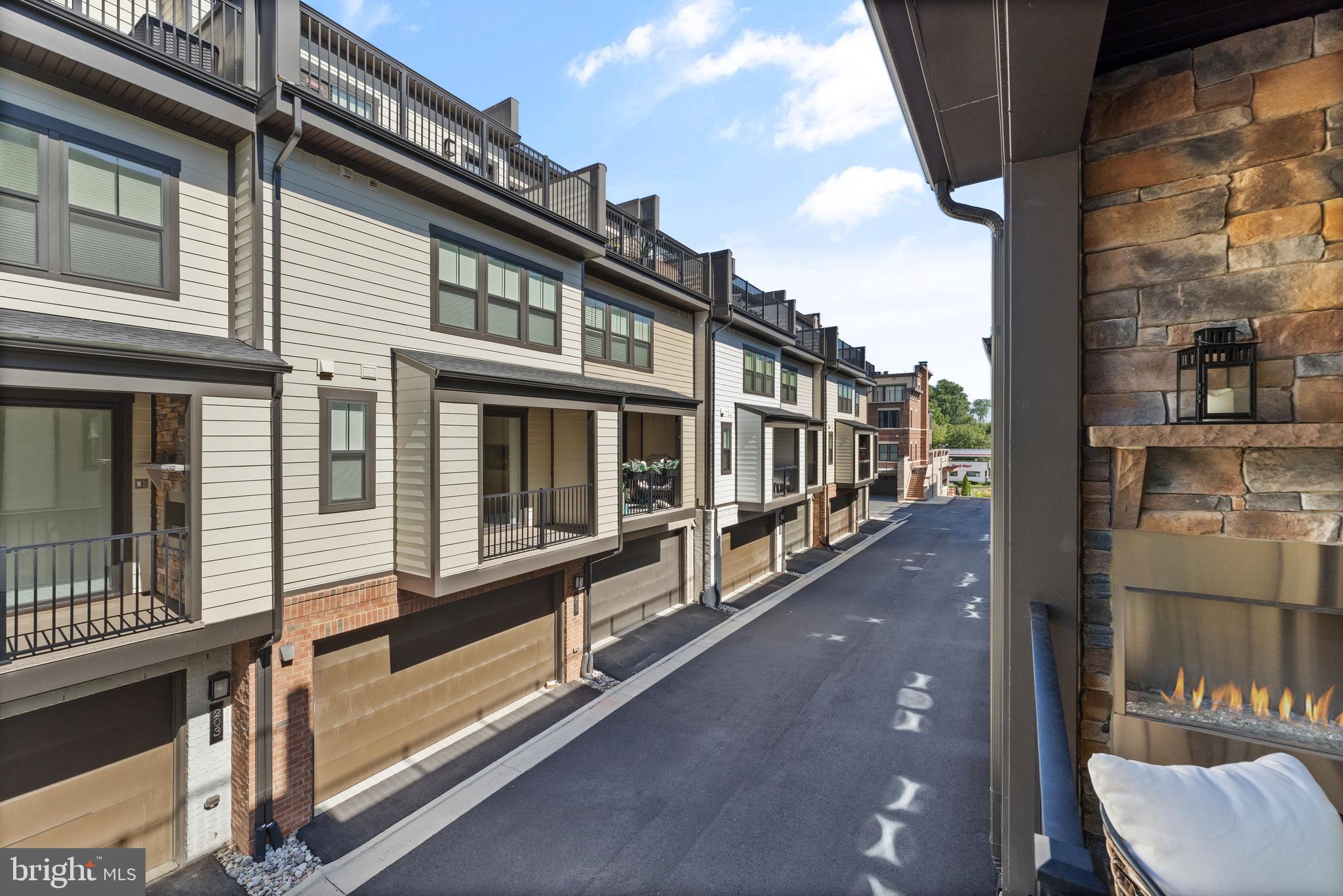 121 PLEASANT STREET NW 2