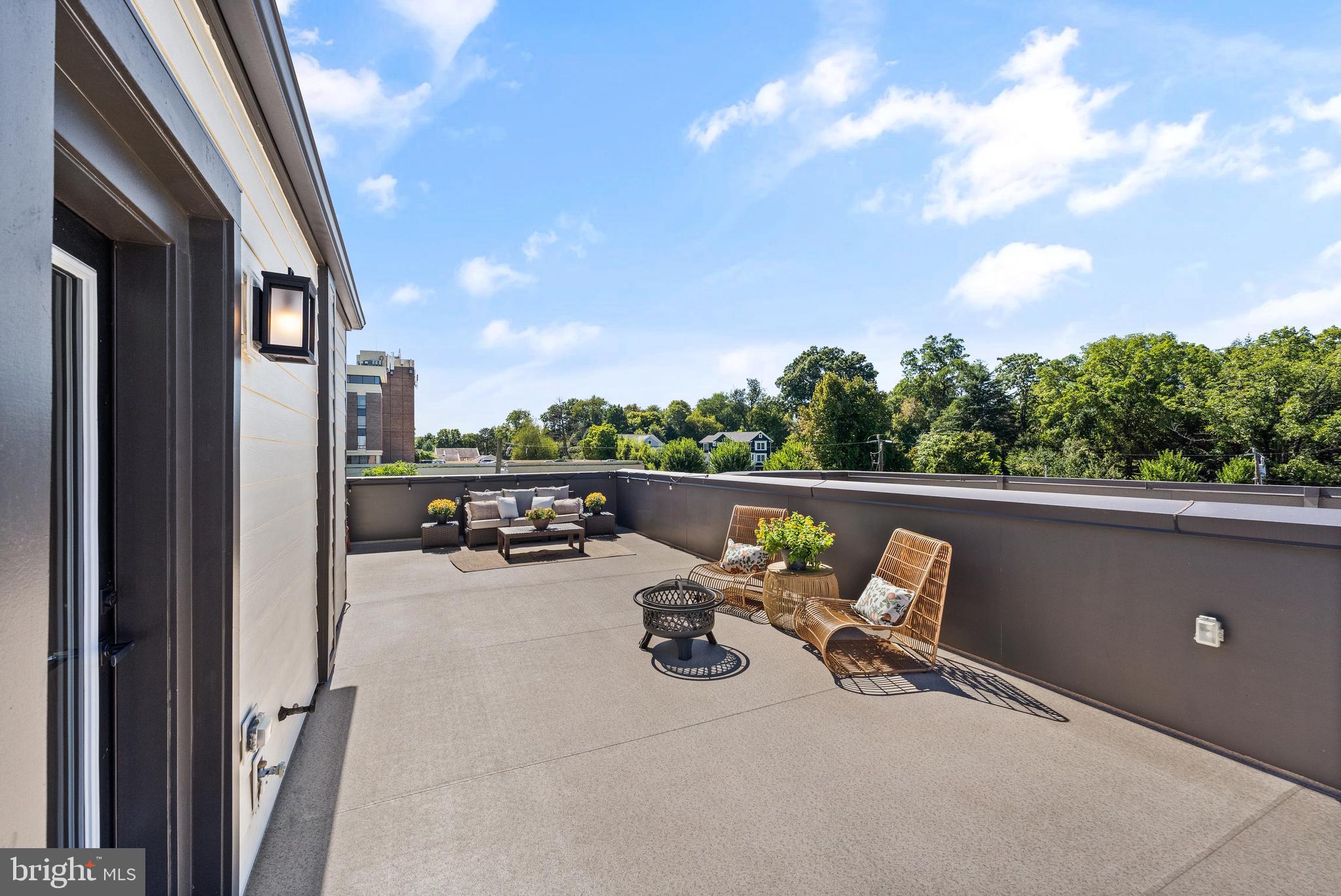 121 PLEASANT STREET NW 2