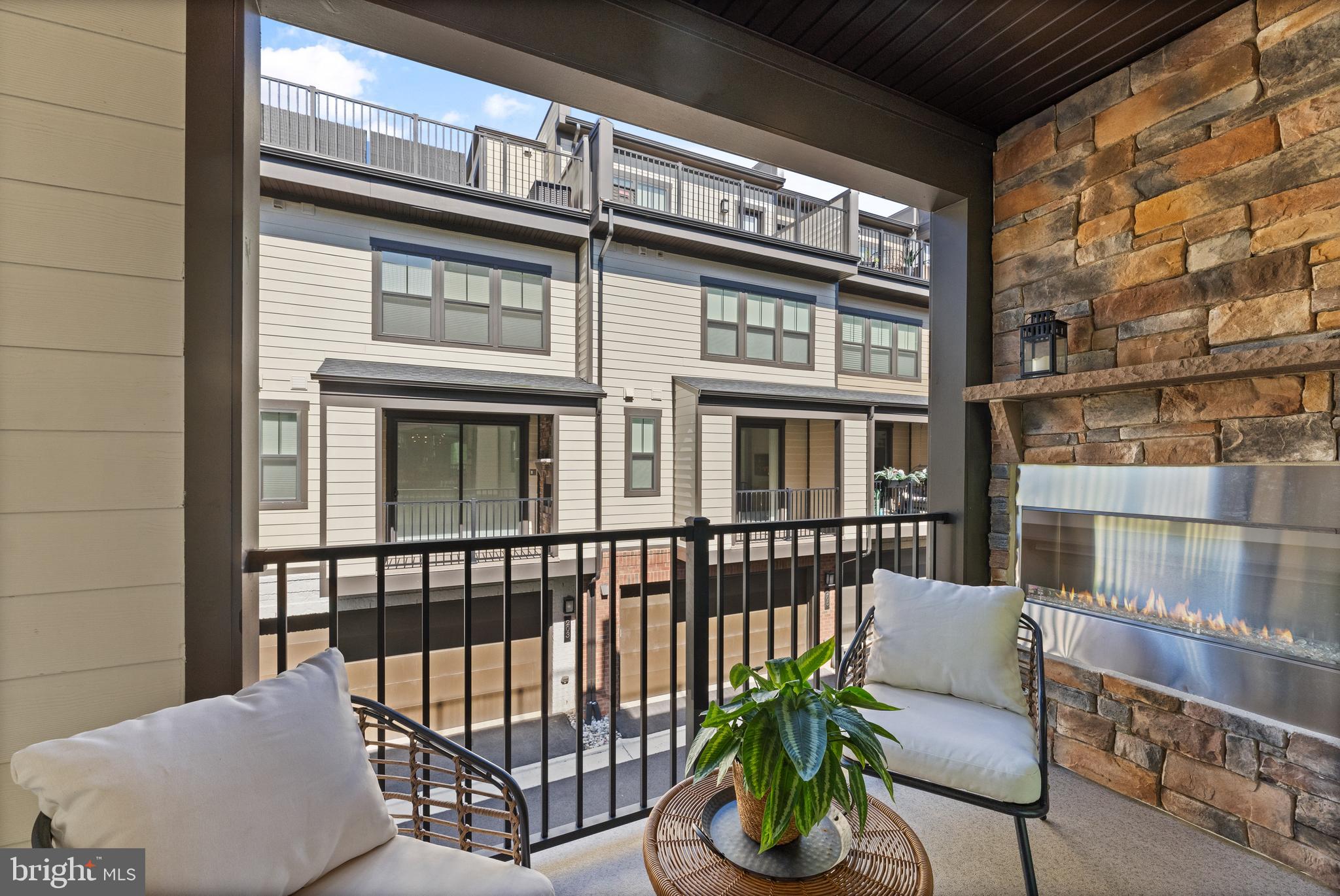 121 PLEASANT STREET NW 2