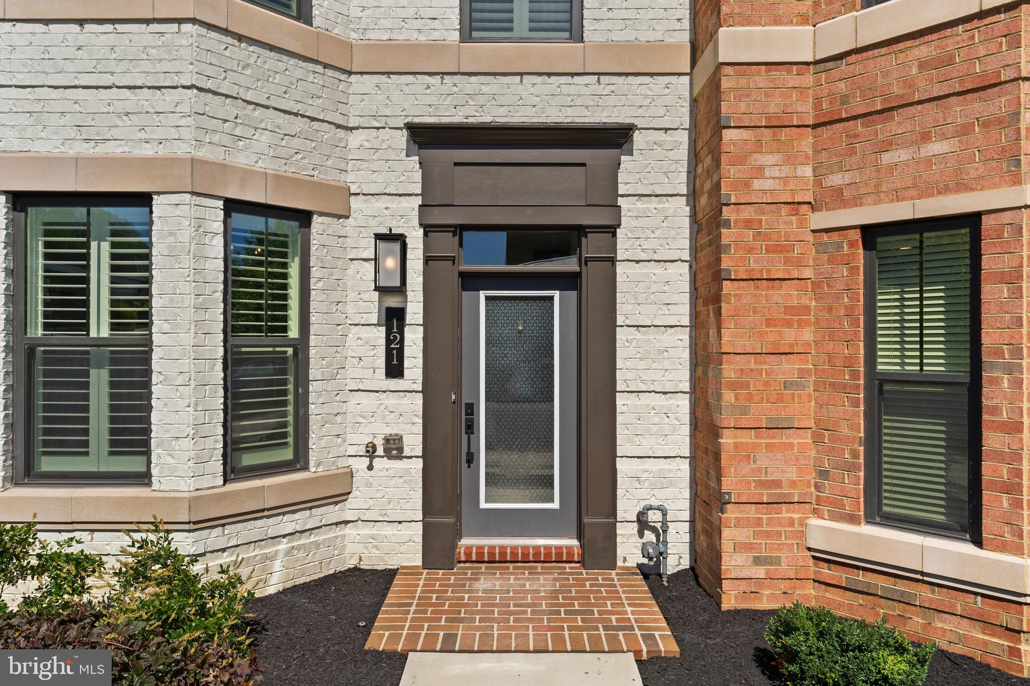 121 PLEASANT STREET NW 2