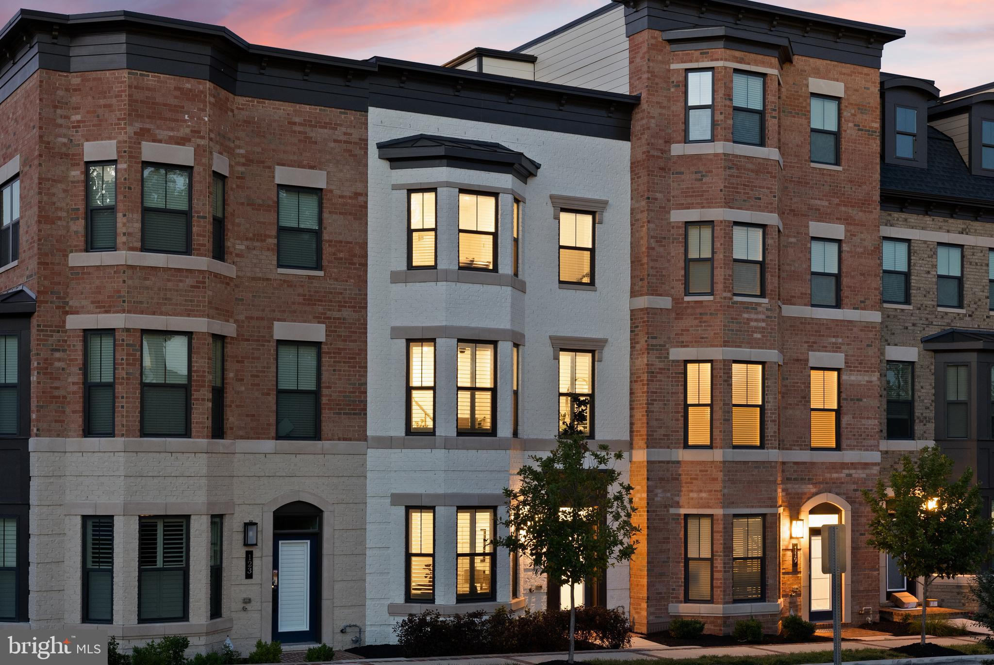 121 PLEASANT STREET NW 2