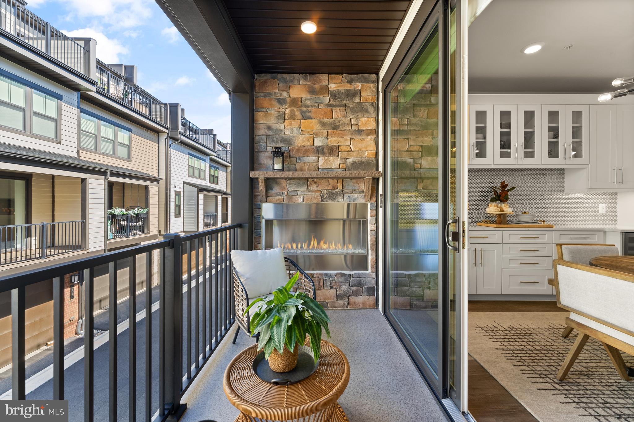 121 PLEASANT STREET NW 2