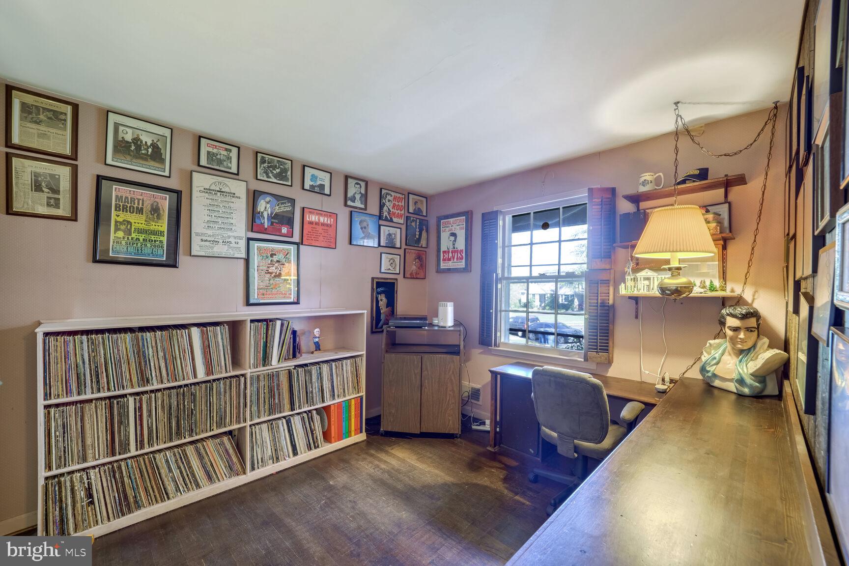 9103 DONNA DEAN DRIVE