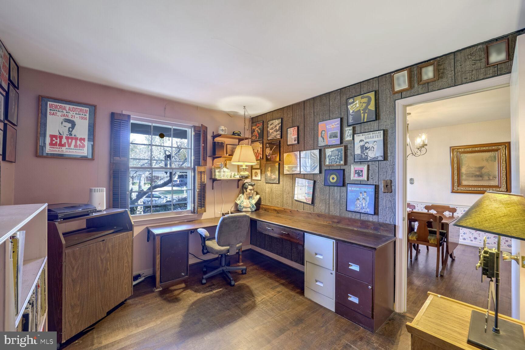 9103 DONNA DEAN DRIVE