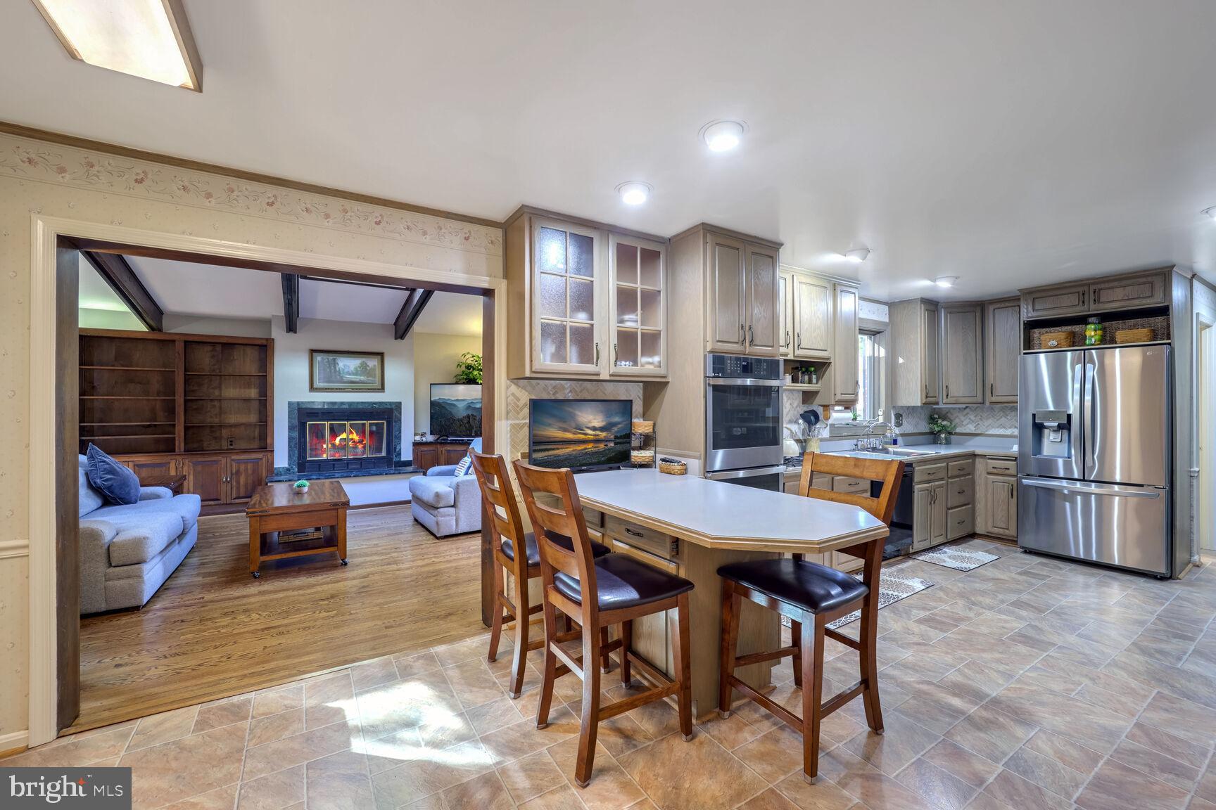 9103 DONNA DEAN DRIVE