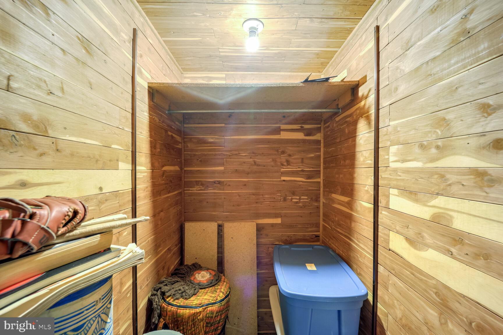 9103 DONNA DEAN DRIVE