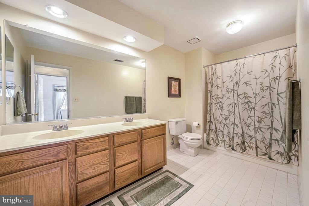 9023 COPPERLEAF LANE