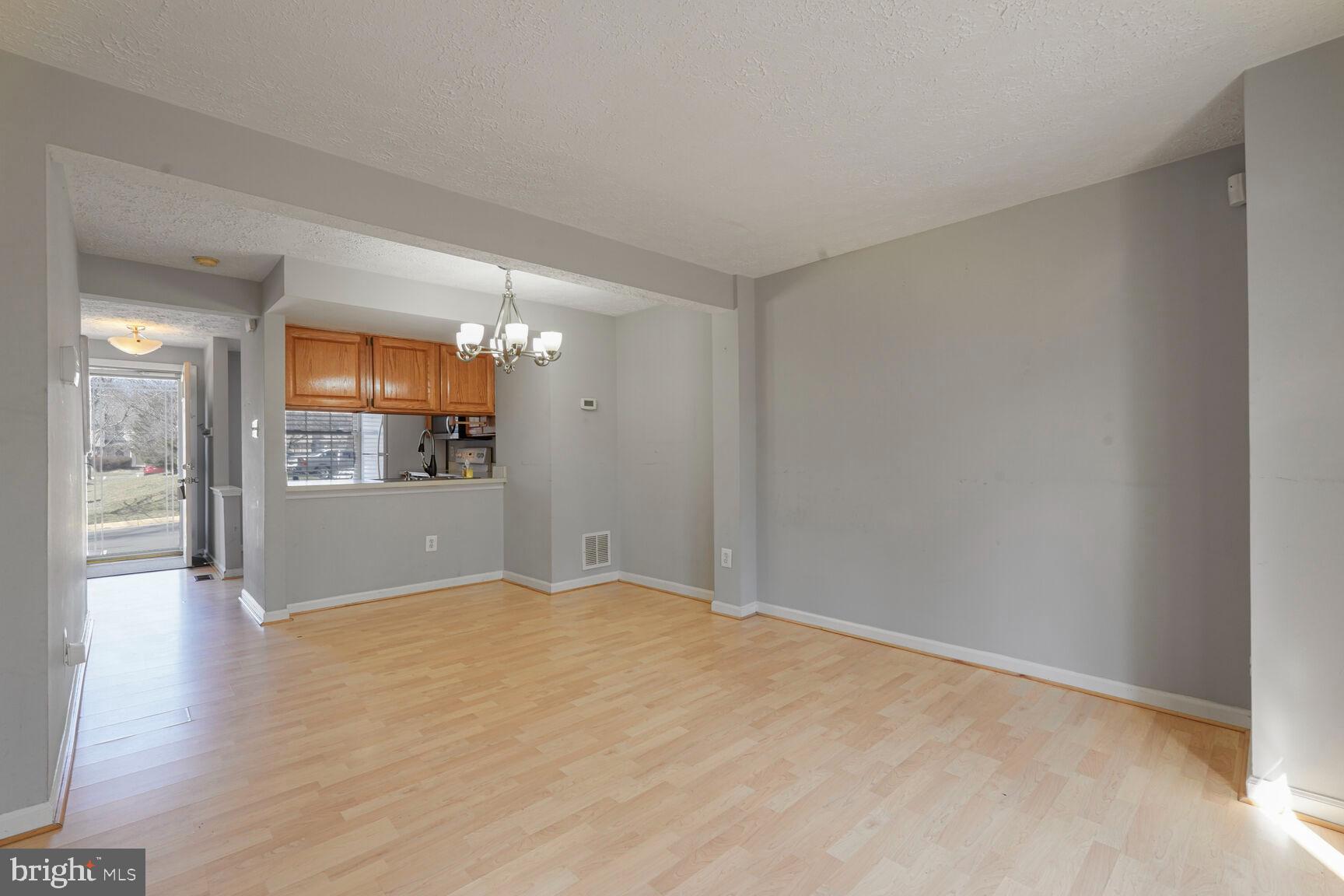 8506 GOLDEN RIDGE COURT