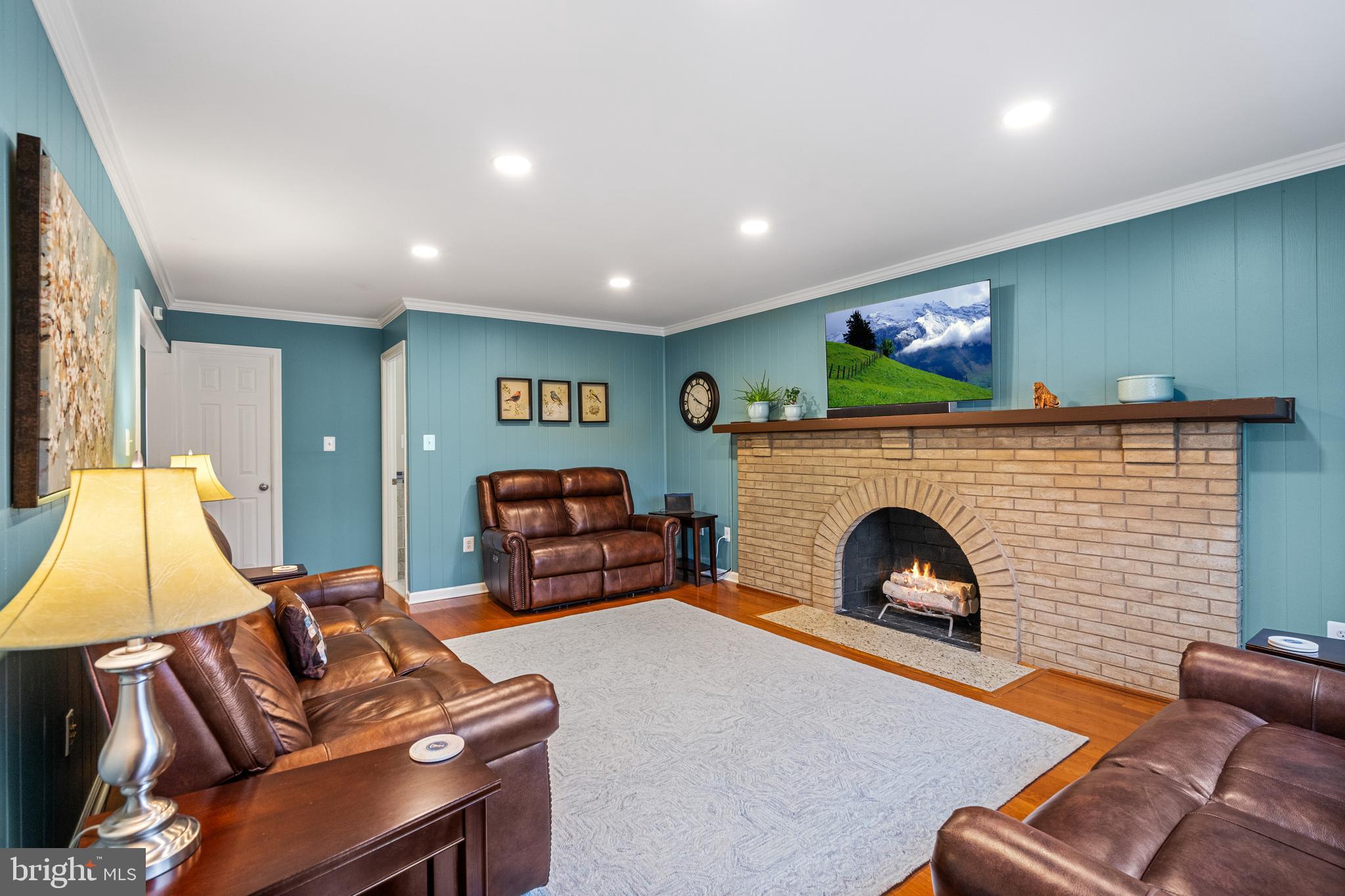 8125 LAKE PLEASANT DRIVE