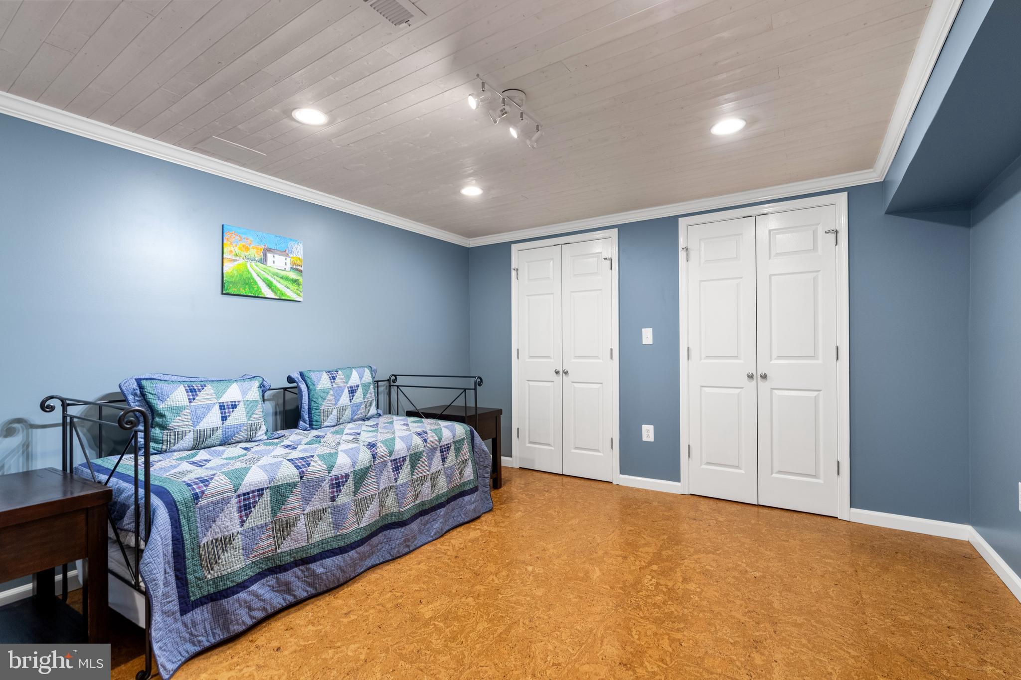 8125 LAKE PLEASANT DRIVE