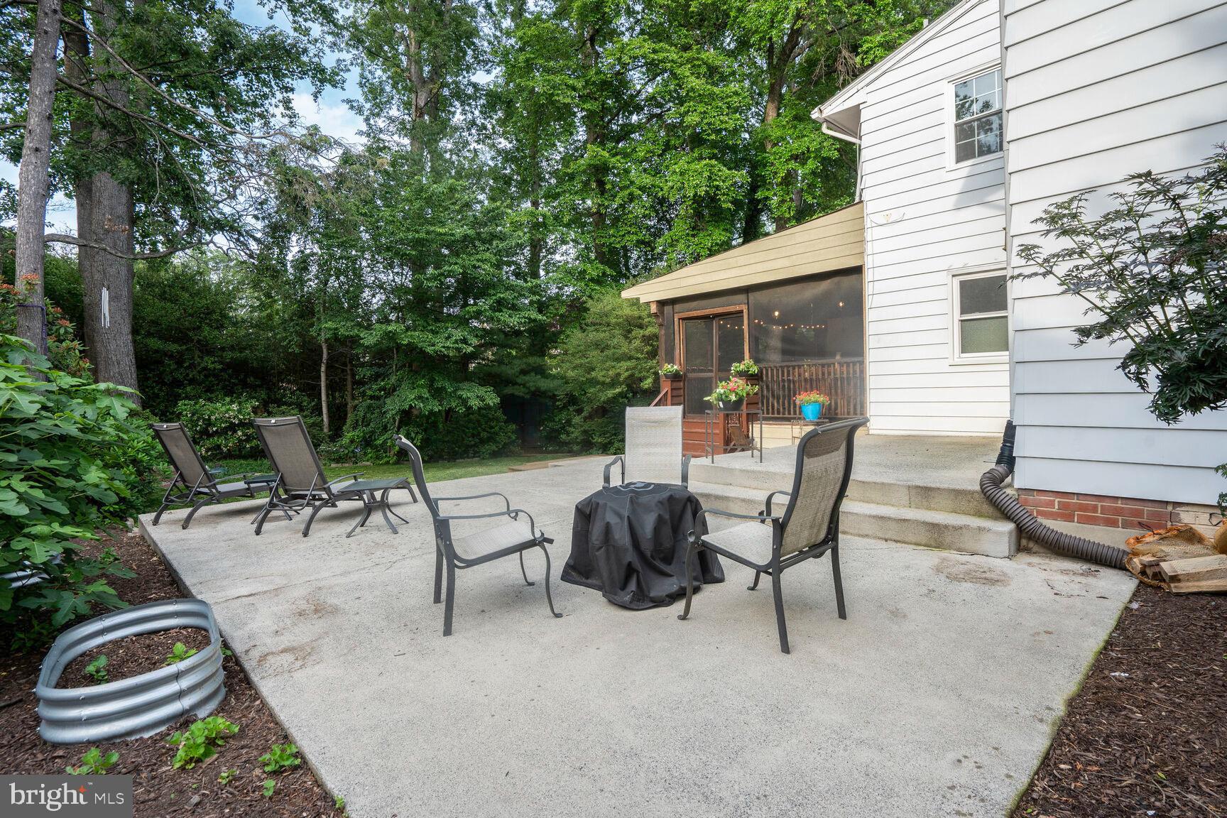 2609 BOWLING GREEN DRIVE