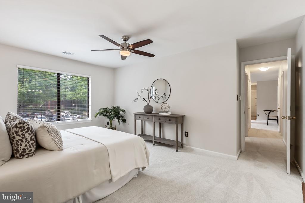 2810 LEE OAKS PLACE 302