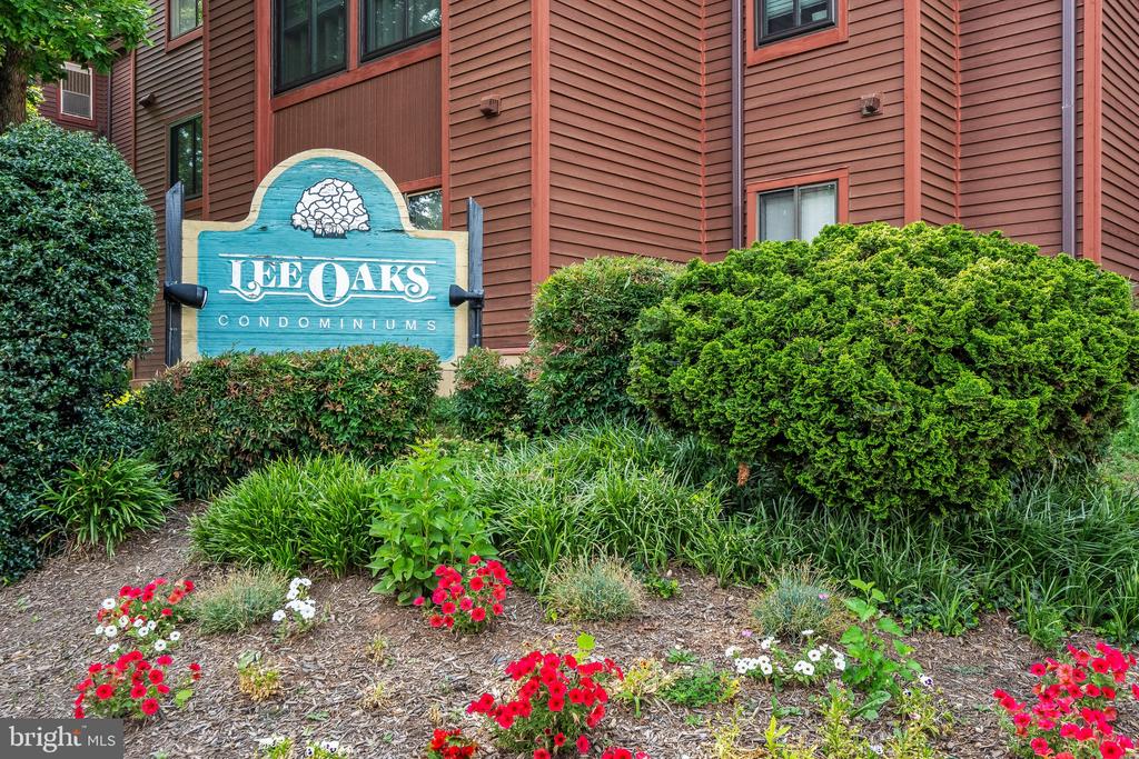 2810 LEE OAKS PLACE 302