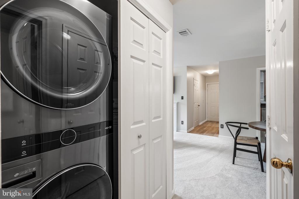 2810 LEE OAKS PLACE 302