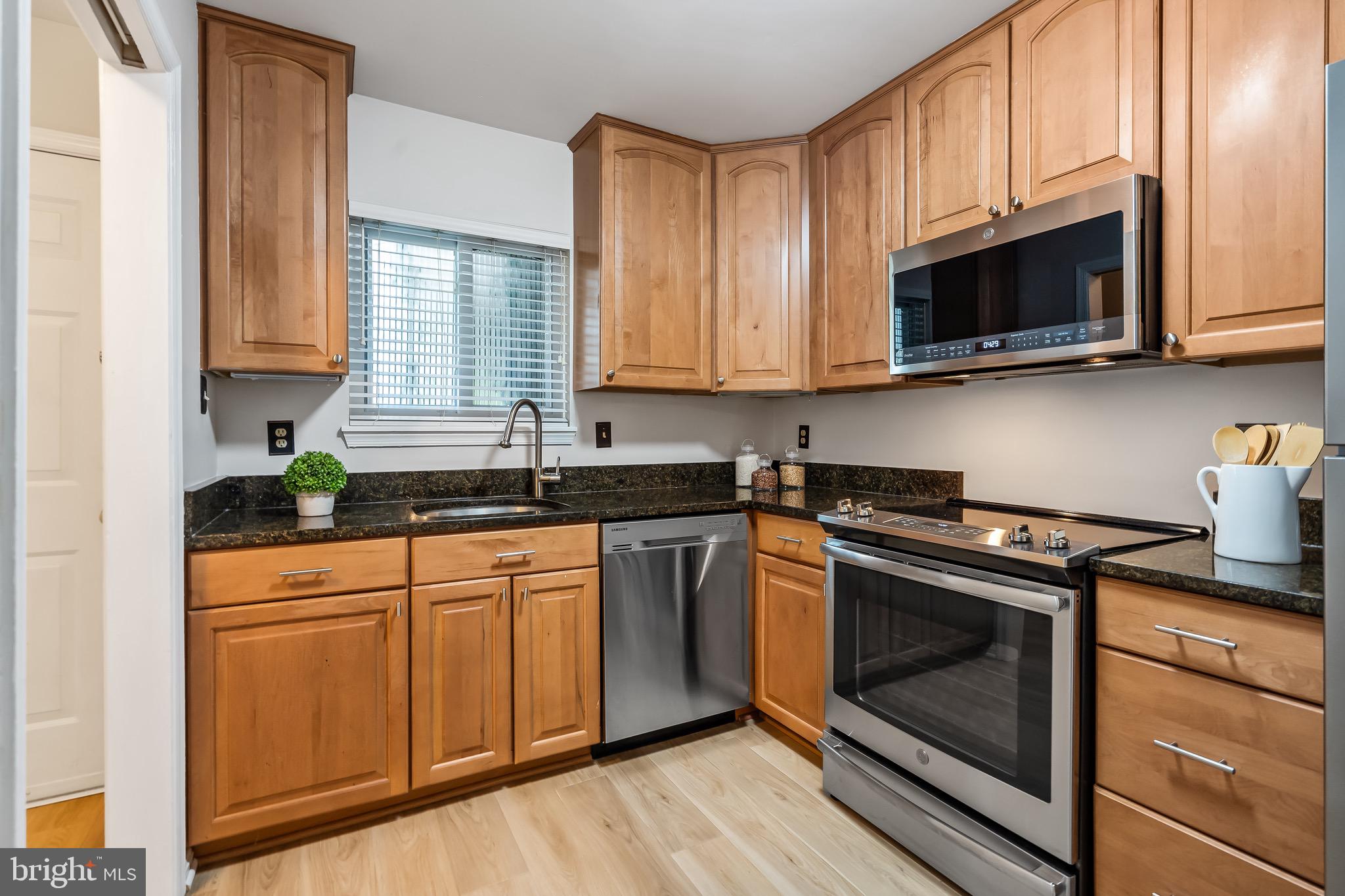 2810 LEE OAKS PLACE 302