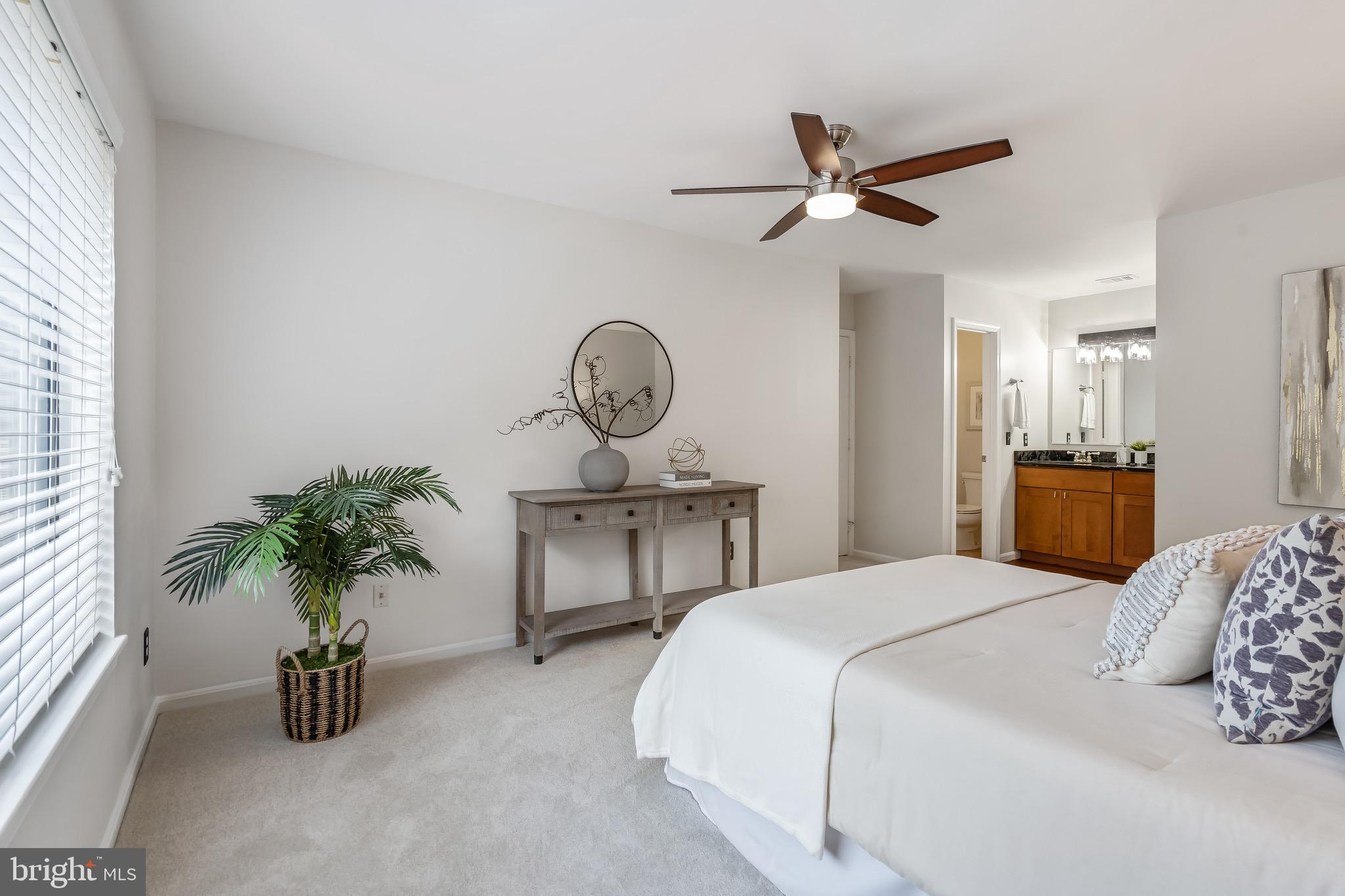 2810 LEE OAKS PLACE 302