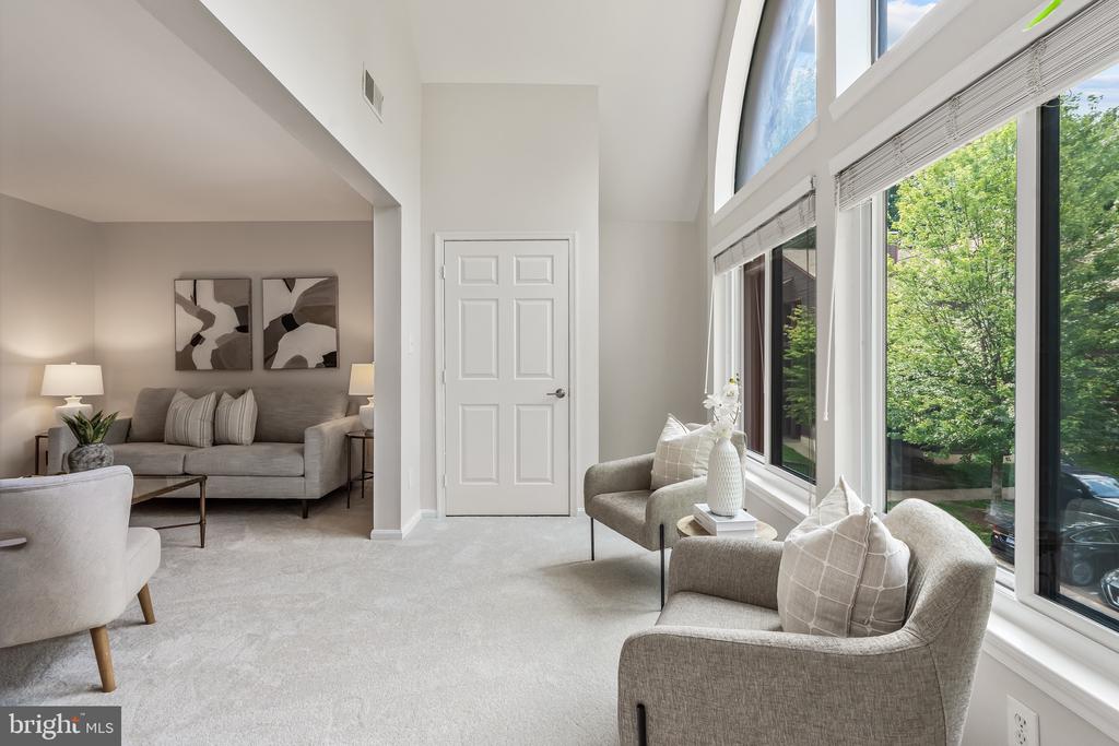2810 LEE OAKS PLACE 302