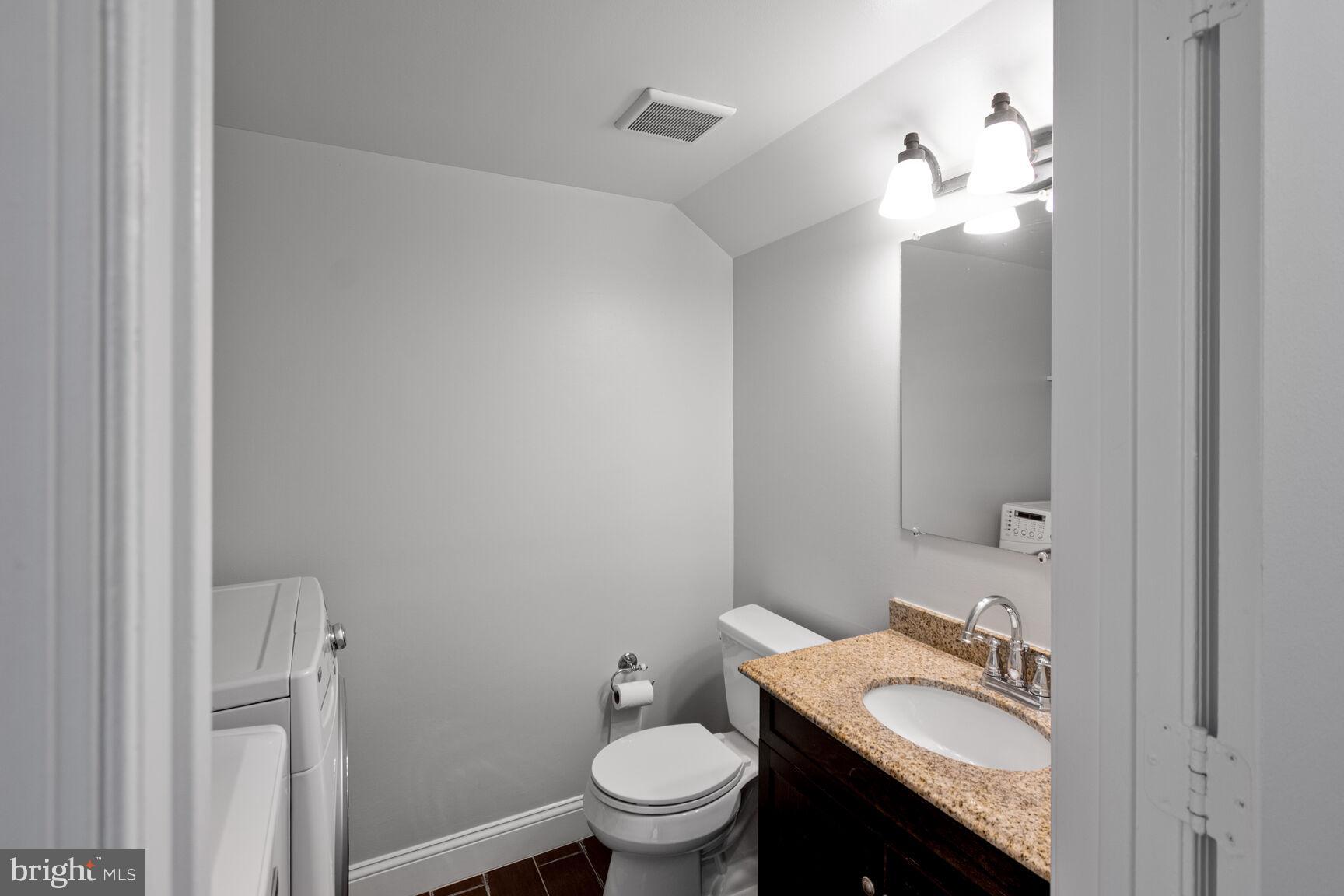 8323 KINGSGATE ROAD 520